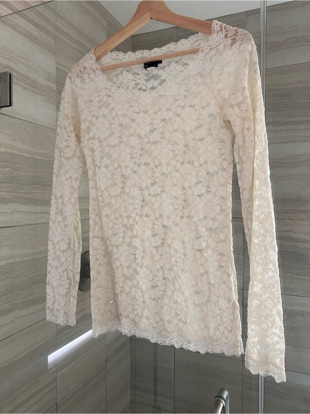 Lace Long-Sleeve Top in cream size M